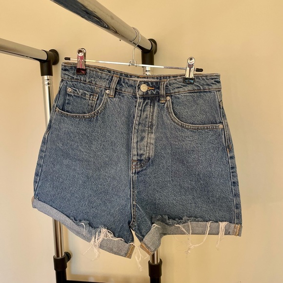 stradivarius Pants - Stradivarius denim shorts (EU 36)